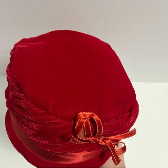 VINTAGE red velour hat with bow and ribbon wedding church high tea hat - Picture 4 of 10